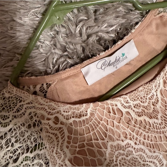 💕Two piece nude and white lace set top small skirt medium - Picture 3 of 6